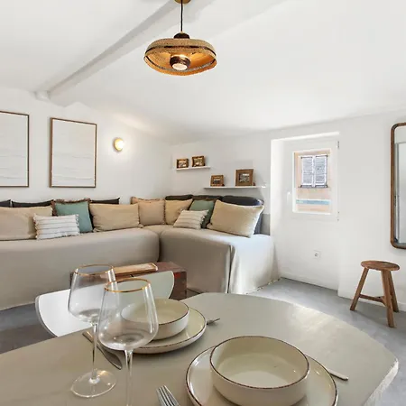 Sur Le Port - Charme Tropezien - Maison Lerins Appartement